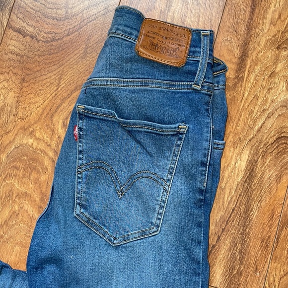 Levi’s Jeans - Picture 3 of 3